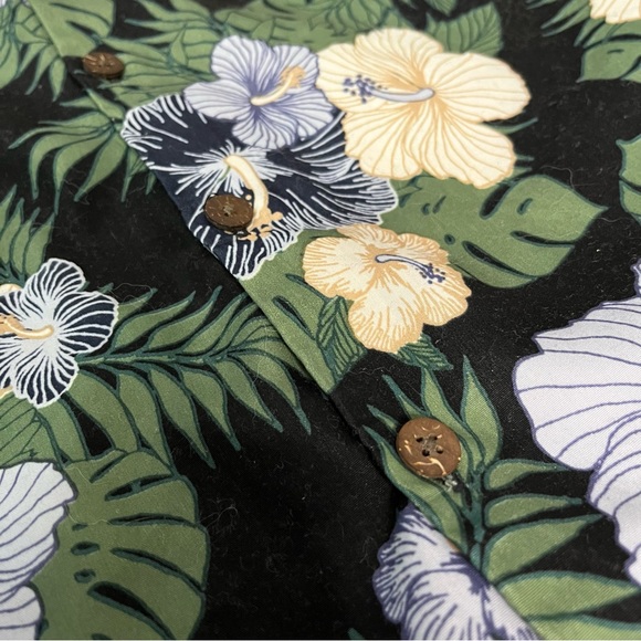 Floral Hawaiian Relaxed Button Down Shirt - Picture 4 of 10